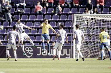 El Cádiz logra hacer las tablas en el último suspiro en Pucela