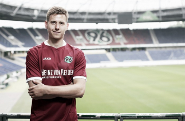 Anton extends with Hannover