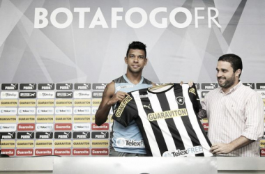 Às vésperas da viagem para o Equador, Botafogo apresenta Wallyson
