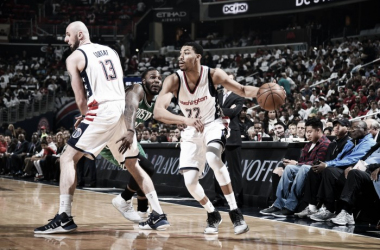 Los Wizards, con un magistral tercer cuarto empatan la serie