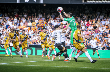 Mamardashvili y Dimitrievski firman las tablas en Mestalla