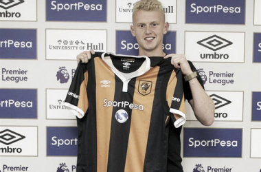 James Weir busca posibilidades en el Hull City