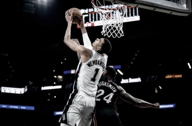 Highlights: Sacramento Kings 127-122 San Antonio Spurs in NBA
