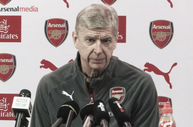 Wenger: “He estado en esa posición desde hace 21 años, así que no voy a quejarme ahora”