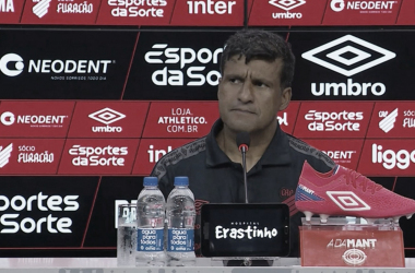 Após empate com São Paulo, Wesley Carvalho critica arbitragem: "Irritou um pouco"