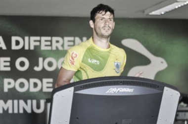 Zagueiro Wesley Matos pede foco ao América-MG em prol do acesso para a Série A