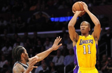 Los Angeles Lakers Bring Back Wesley Johnson On One-Year Deal