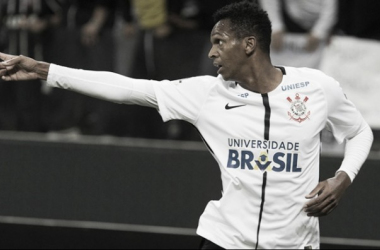Corinthians vence Bahia com facilidade e aumenta vantagem na liderança