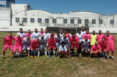 Sambistas se reúnem para futebol solidário no Campo do São Cristovão