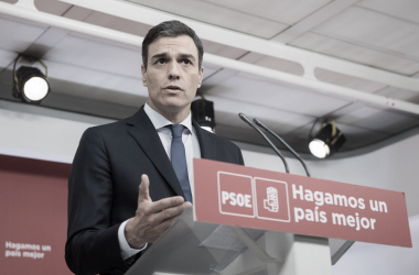 Pedro Sánchez vuelve a liderar el podio