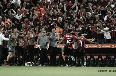 Em casa, Athletico-PR goleia Jorge Wilstermann e vence a primeira na Libertadores
