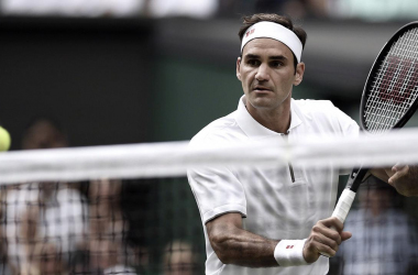 Federer avanza a paso firme