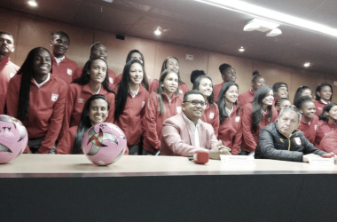 Presentado el equipo femenino de Santa Fe: 'Las leonas'