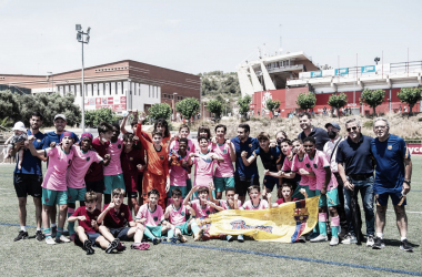 El FCB Infantil B se
ciñe la tiara de campeón a ritmo de goleada