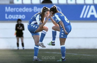 María Ruíz y Paula Gutiérrez en la celebración del gol | RC Deportivo