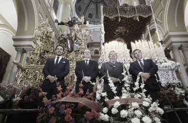 Ofrenda floral de los titulares sevillistas a la Hermandad de San Benito