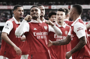 Arsenal goleia Nottingham Forest e volta à liderança da Premier League