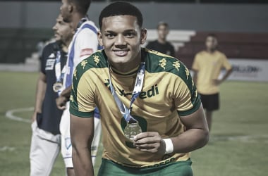 Em ano de estreia no sub-20 e profissional, atacante celebra desempenho positivo no Cuiabá