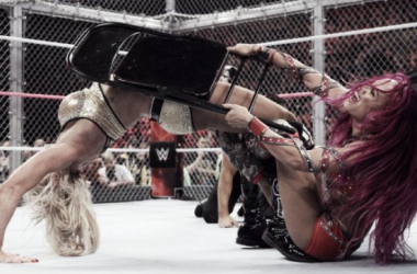 WWE &#039;Held-Back&#039; Sasha Banks, Charlotte at Hell in a Cell?