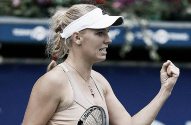 Wozniacki puede con una voluntariosa Kerber