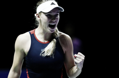 Wozniaki gana su primer partido de las WTA Finals