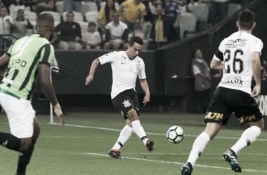 Corinthians supera América-MG pelo placar mínimo e dá primeira vitória para Osmar Loss