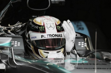 Lewis Hamilton lidera la primera sesión de libres en Mónaco