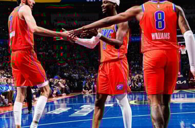 Shai, Chet y Jalen Williams celebrando la victoria frente a Phoenix Suns / Fuente: X (@okcthunder)