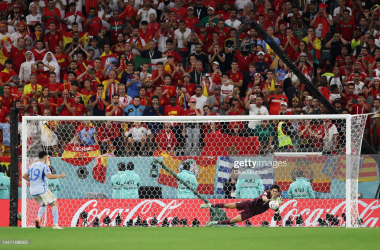Yassine Bounou saving Carlos Soler's penalty in Al Rayyan. (Photo Credits: Clive Brunskill/Getty Images)