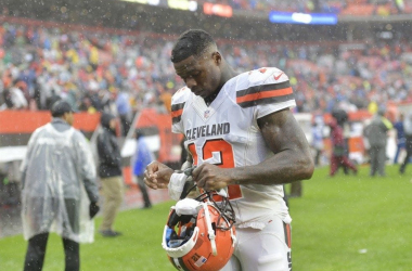 The Cleveland Browns trade Josh Gordon to the New England Patriots