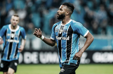 Fernandinho celebra vitória do Grêmio e projeta duelo com Timão: "Brasileirão é só pedreira"