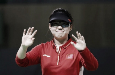 China conquista sua primeira medalha de ouro com Mengxue Zhang no tiro esportivo