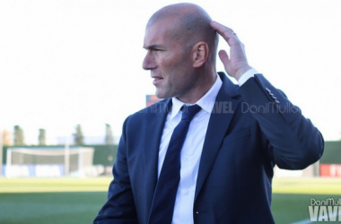 Zidane: &quot;Estoy con el Castilla y pienso solo en este equipo&quot;
