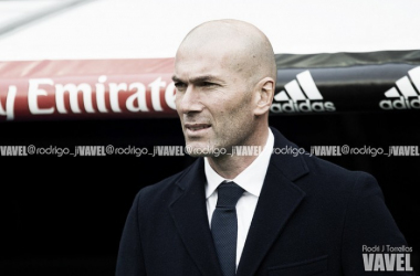 Zidane: "No contemplo la marcha de Bale ahora"