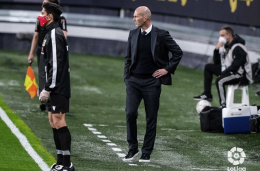 Zidane: "Nosotros no tenemos una plantilla corta, tenemos una plantilla amplia y muy buena"