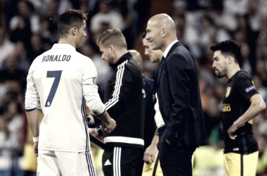 Real Madrid, Zidane e Ronaldo in coro dopo il 3-0 all&#039;Atletico: &quot;C&#039;è ancora il ritorno&quot;