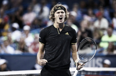 Zverev da la sorpresa, vence a Roger Federer y pasa a la final del ATP Finals