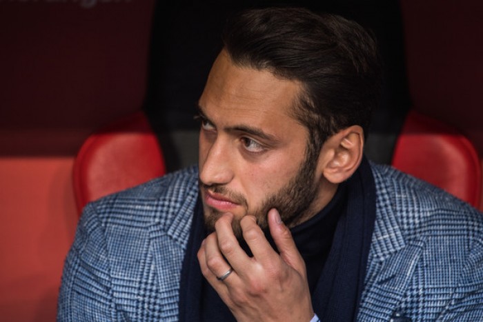 Milan, si tenta il colpo Calhanoglu: dove potrebbe inserirsi?