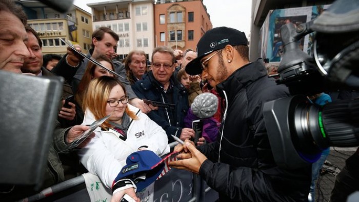 F1, Hamilton: "Attenti alla Ferrari"