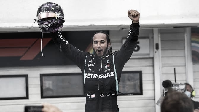 Hamilton exalta relargadas e cita erros de Bottas e Verstappen após vitória em Portugal