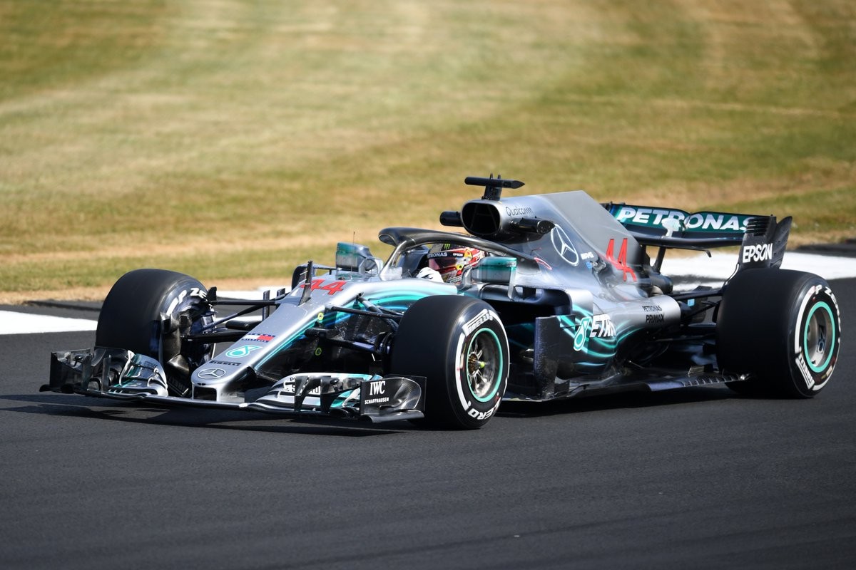 Formula 1: prime libere nel doppio segno Mercedes
