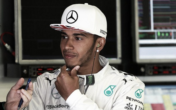 Hamilton nega que tenha desobedecido ordens da Mercedes para benefício próprio
