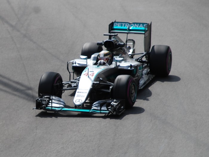 F1, problemi anche per Hamilton, sostituita la PU. Dalla prossima scatterà la penalità