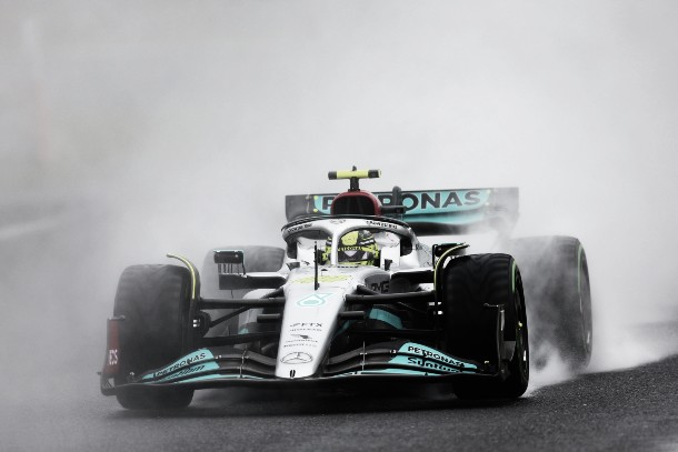 Doblete de Mercedes en los segundos libres de Suzuka pasados
por agua