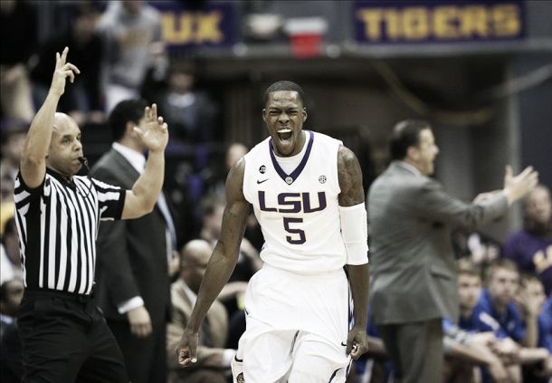 Johnny O'Bryant, LSU Gets Much Needed Win Over Kentucky; Julius Randle Struggles
