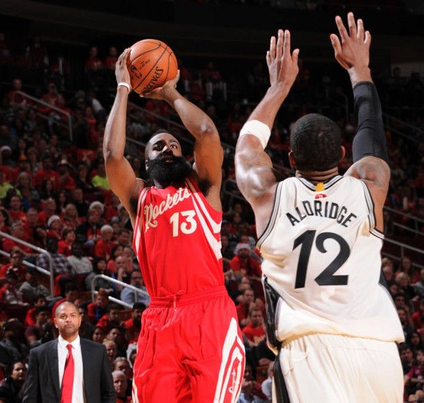 Nba Christmas Day, Houston batte San Antonio 88-84 aggiudicandosi il derby texano