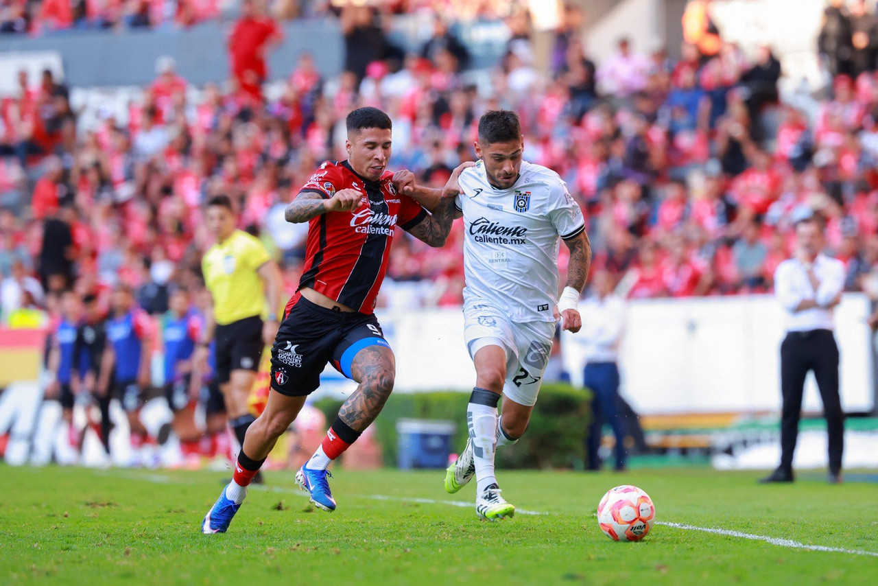 Atlas 0-0 Querétaro: Gallos suman un punto en el Estadio Jalisco ...