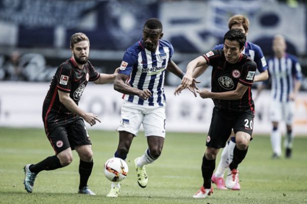 El Eintracht deja escapar la victoria en la recta final