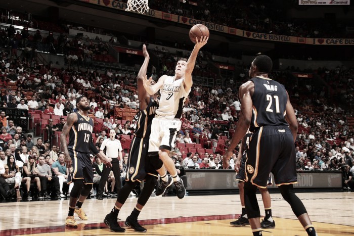 Com grande atuação de Whiteside, Heat segura pressão e derrota Pacers na NBA Com grande atuação de Whiteside, Heat segura pressão e derrota Pacers na NBA