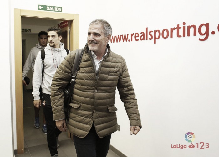 Anuario VAVEL Sporting de Gijón 2017: Paco Herrera, la pesada losa del favorito pudo con él